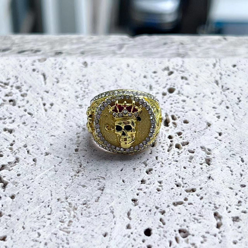 Kaunis Sormus ainutlaatuisella tyylillä