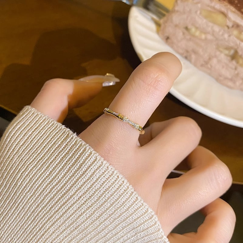 Kaunis Sormus ainutlaatuisella tyylillä