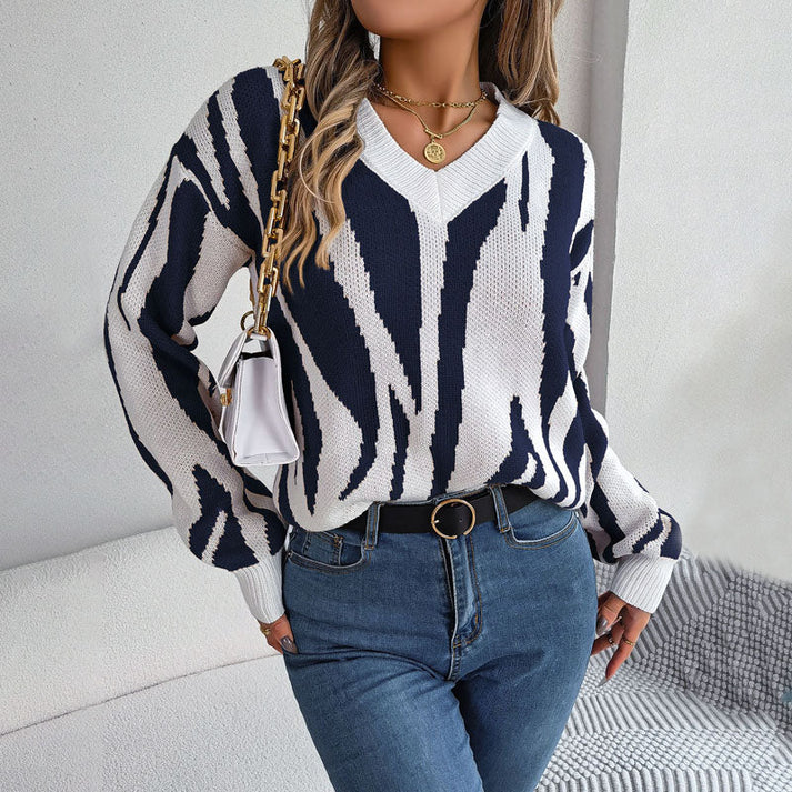 Effortlessly Elegant Sweater with a Timeless Design
