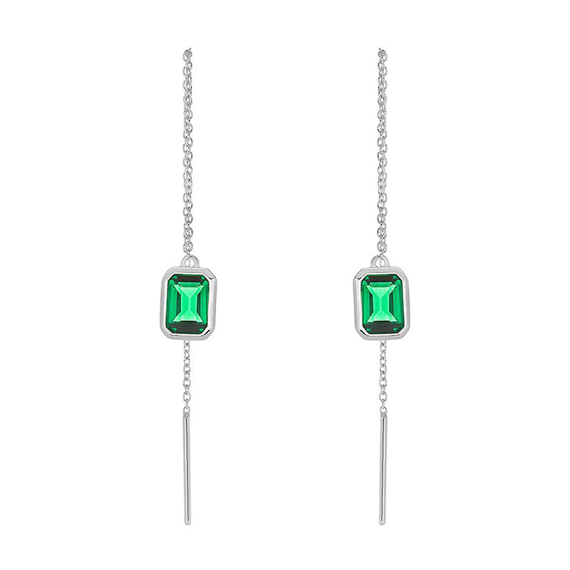 Klassinen Korvarengas ajattomalla viehätyksellä