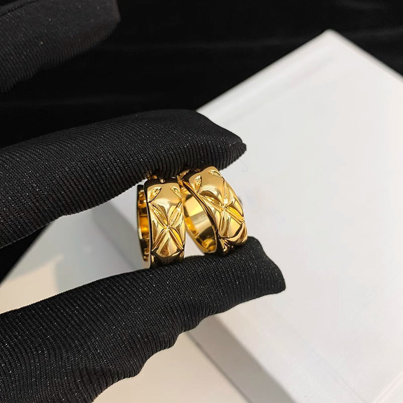 Hurmaava Koru jokaiseen tilaisuuteen