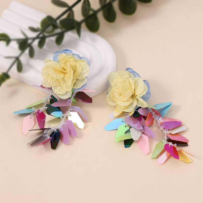 Hurmaava Korvarengas jokaiseen tilaisuuteen