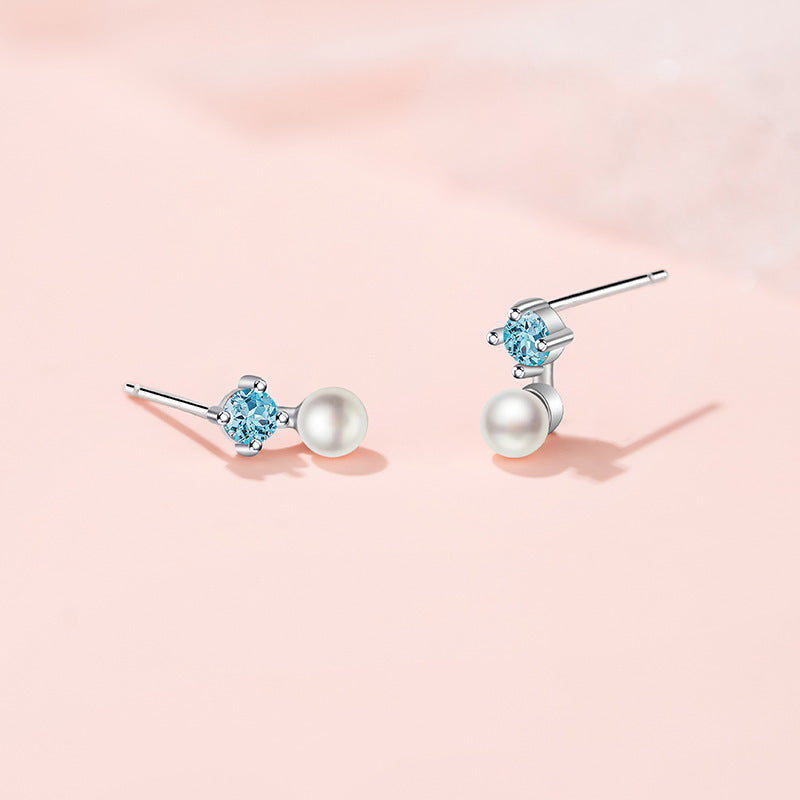 Hurmaava Helmi Korvarengas jokaiseen tilaisuuteen