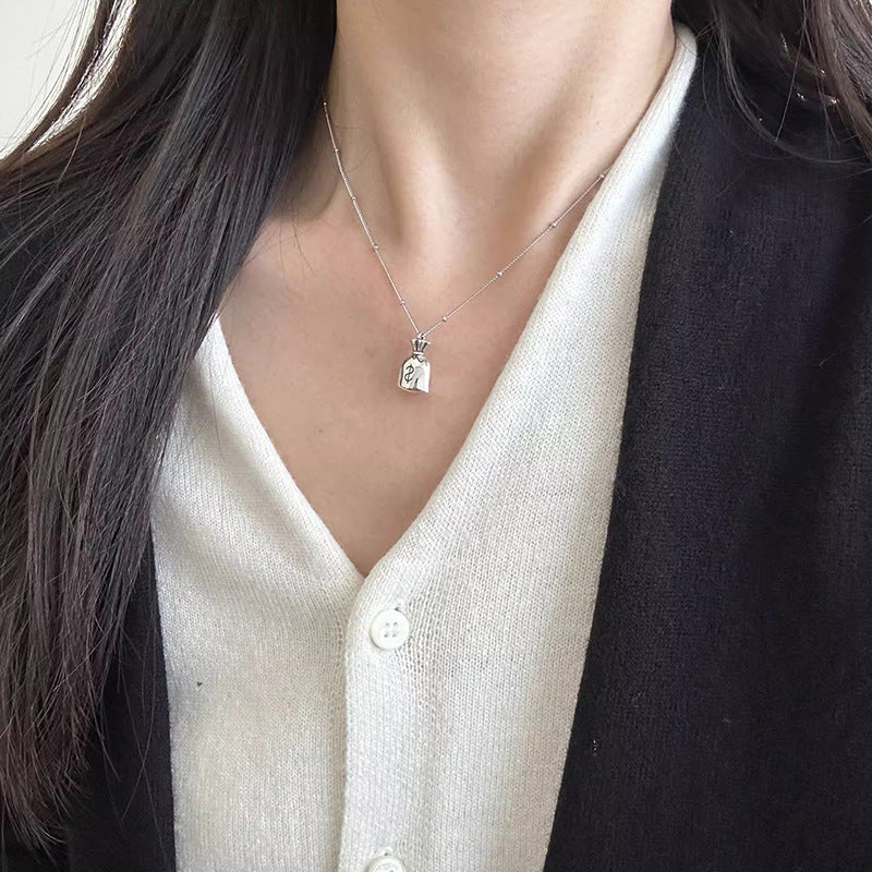 Herkkä käsityö Kaulakoru