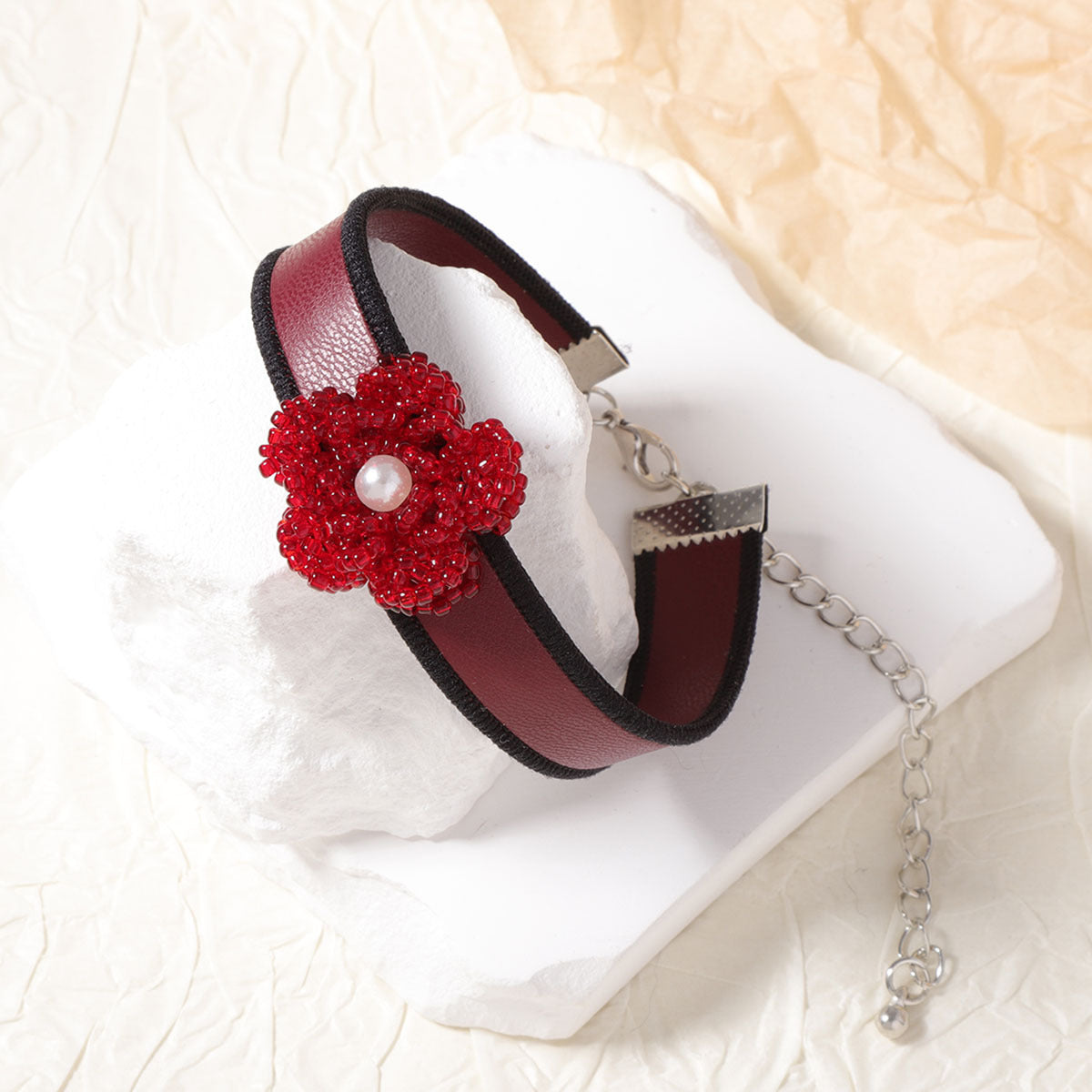 Hurmaava Korusetti jokaiseen tilaisuuteen