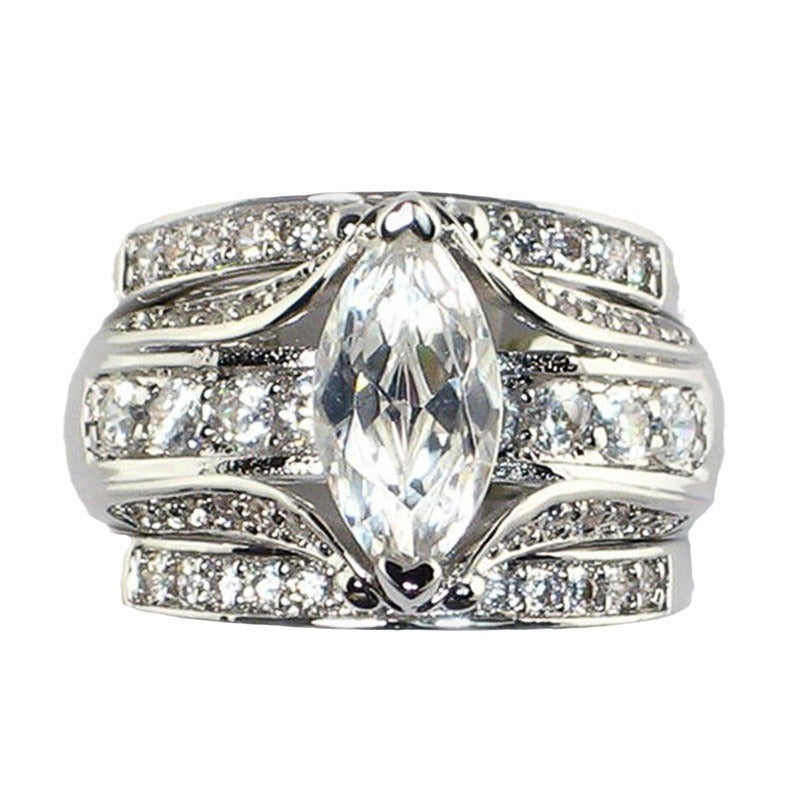 Hurmaava Korusetti jokaiseen tilaisuuteen