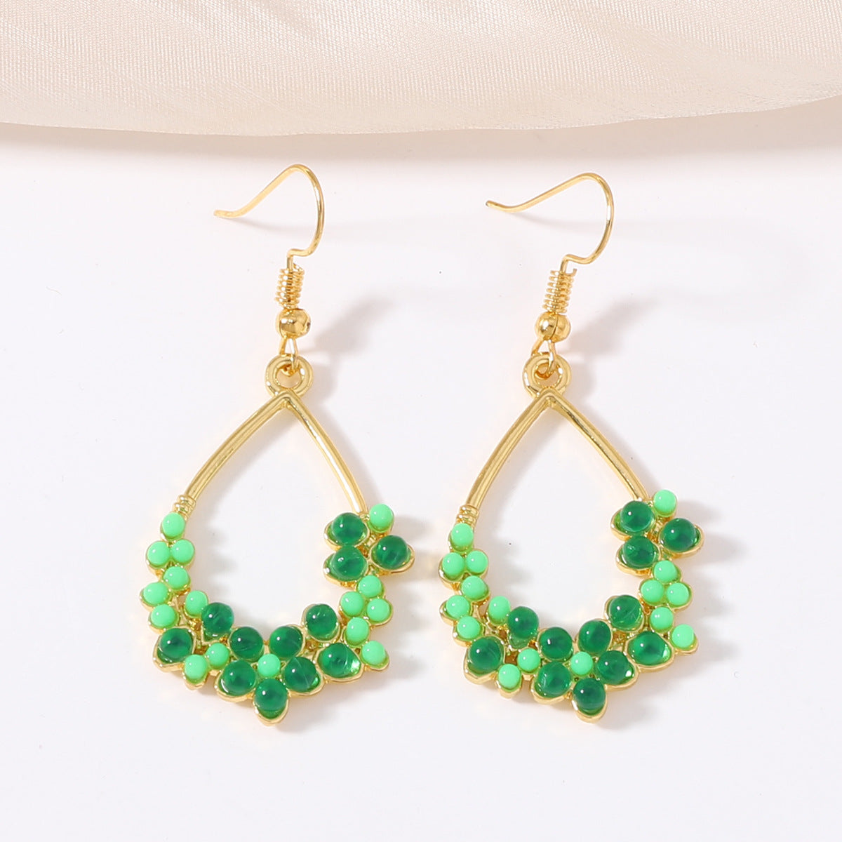 Hurmaava Korvarengas jokaiseen tilaisuuteen