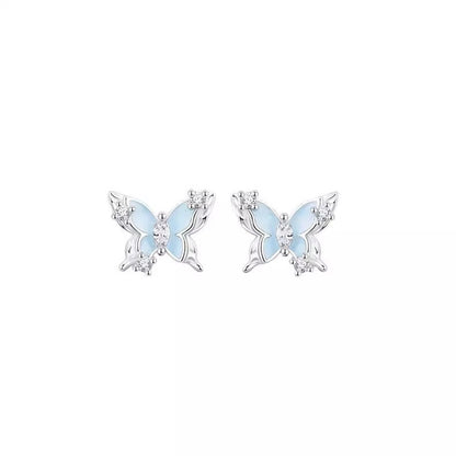 Kaunis Korvarengas ainutlaatuisella tyylillä