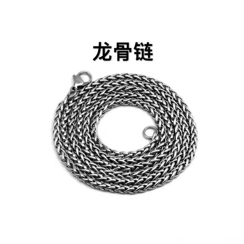 Klassinen Riipus ajattomalla viehätyksellä