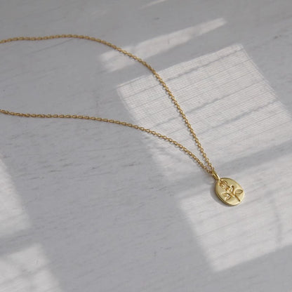 Klassinen Kaulakoru ajattomalla viehätyksellä