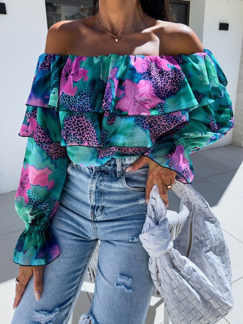 Classic Vintage Blouse with a Flattering Fit