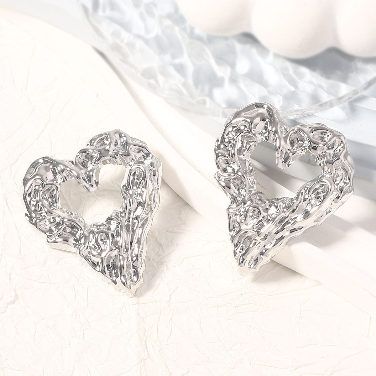 Hurmaava Korvarengas jokaiseen tilaisuuteen