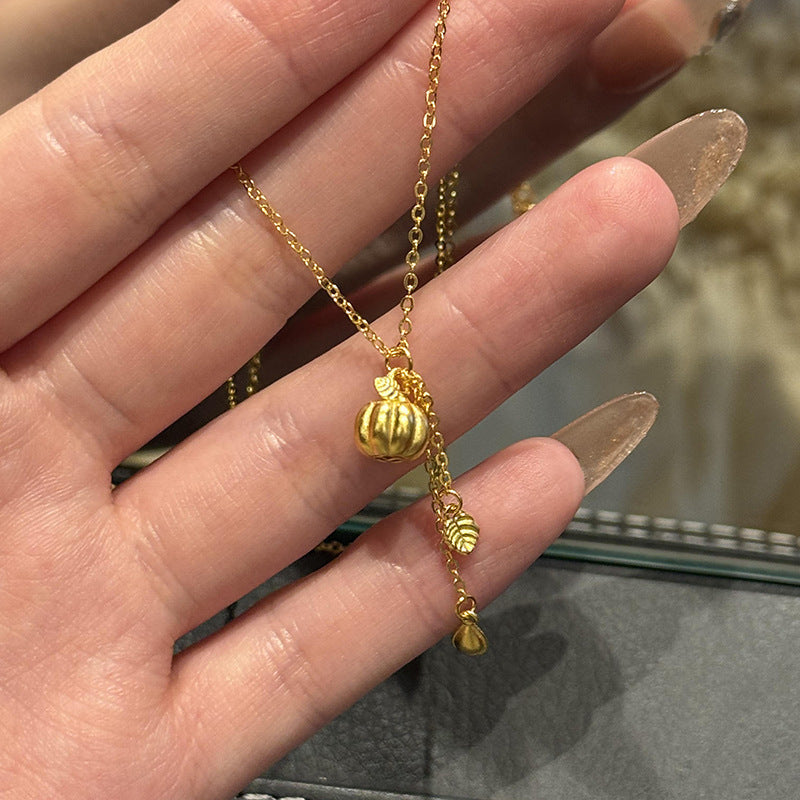 Herkkä käsityö Koru