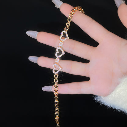 Kaunis Rannekoru ainutlaatuisella tyylillä