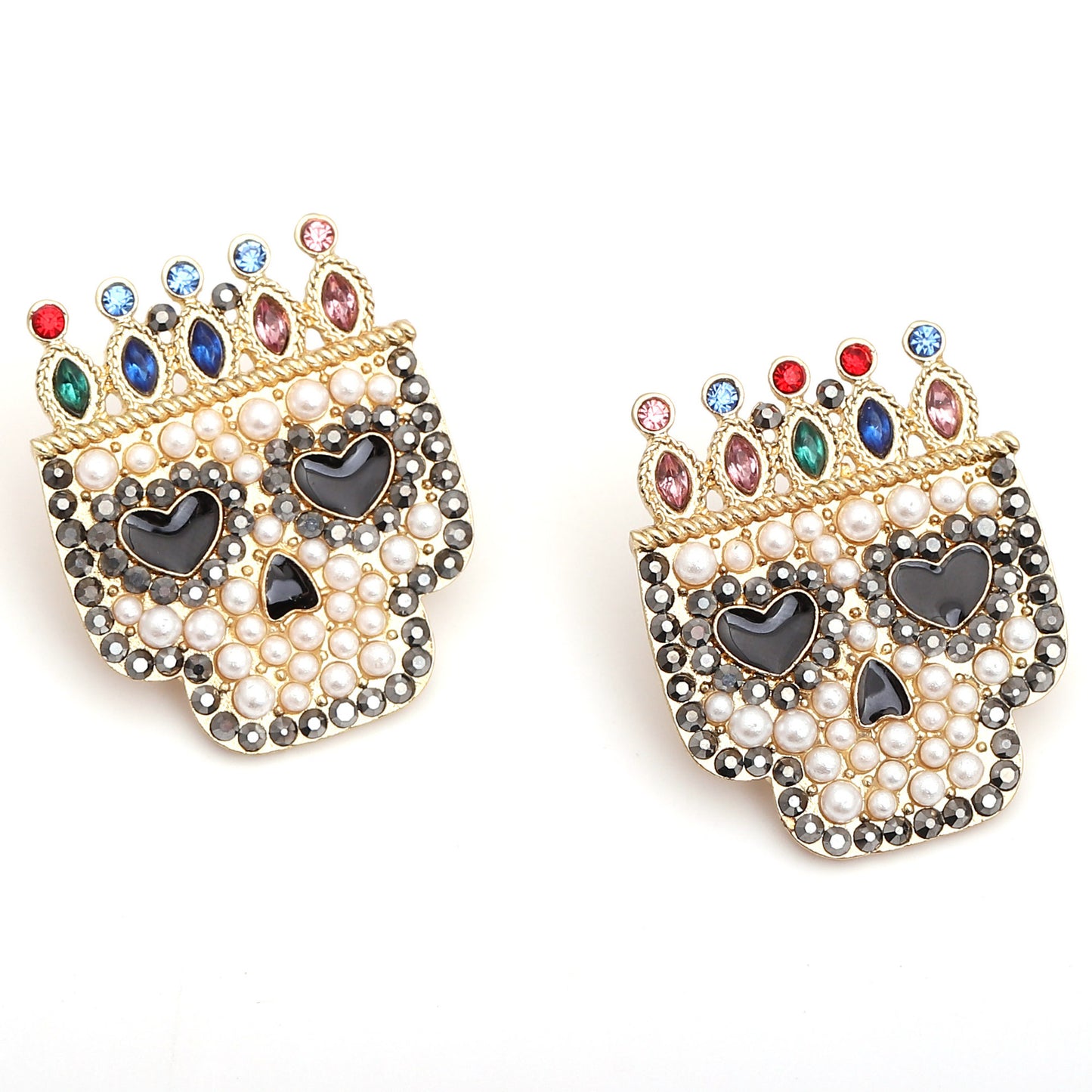 Klassinen Helmi Korvarengas ajattomalla viehätyksellä