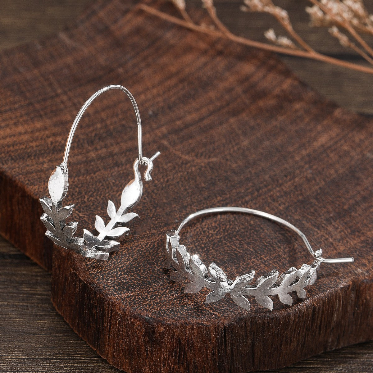 Klassinen Korvarengas ajattomalla viehätyksellä