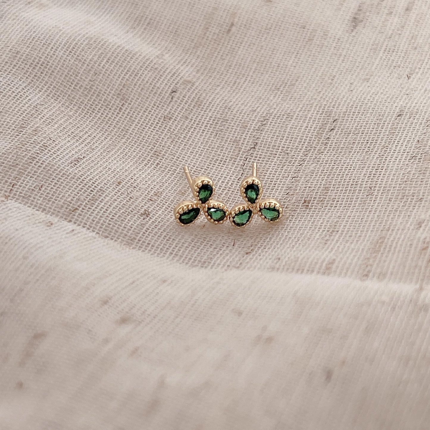 Kaunis Korvarengas ainutlaatuisella tyylillä