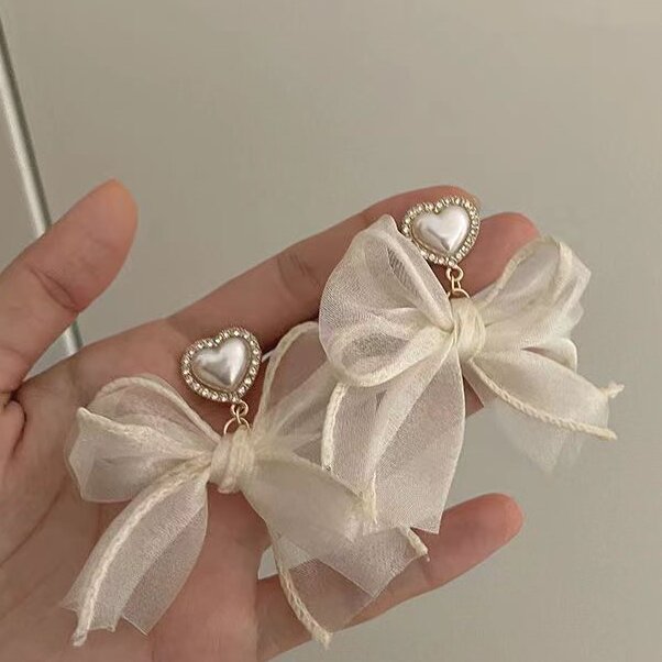 Elegantti Korvarengas jokaiseen tilaisuuteen