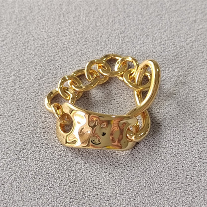 Kaunis Ketju ainutlaatuisella tyylillä