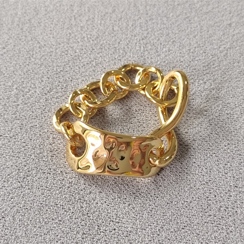 Kaunis Ketju ainutlaatuisella tyylillä