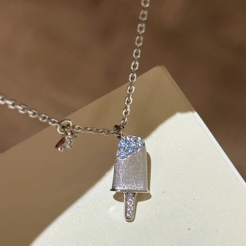 Käsintehty vintage Koru