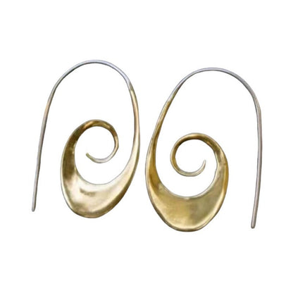 Klassinen Sormus ajattomalla viehätyksellä