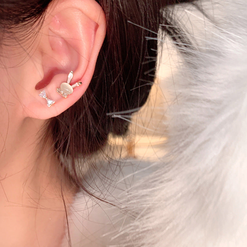 Kaunis Korvarengas ainutlaatuisella tyylillä