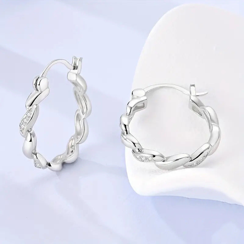 Hurmaava Korvarengas jokaiseen tilaisuuteen