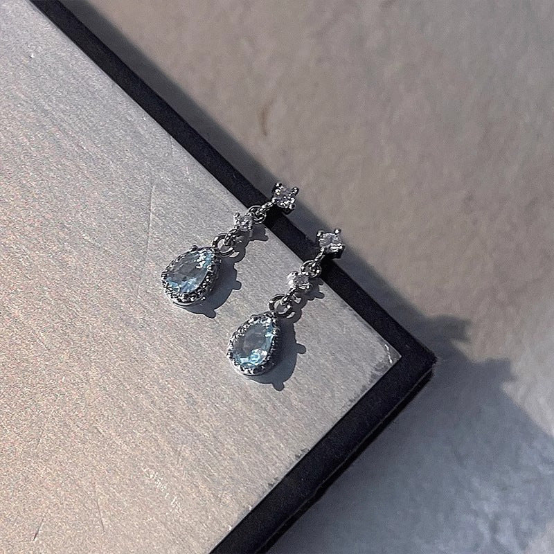 Klassinen Korvarengas ajattomalla viehätyksellä