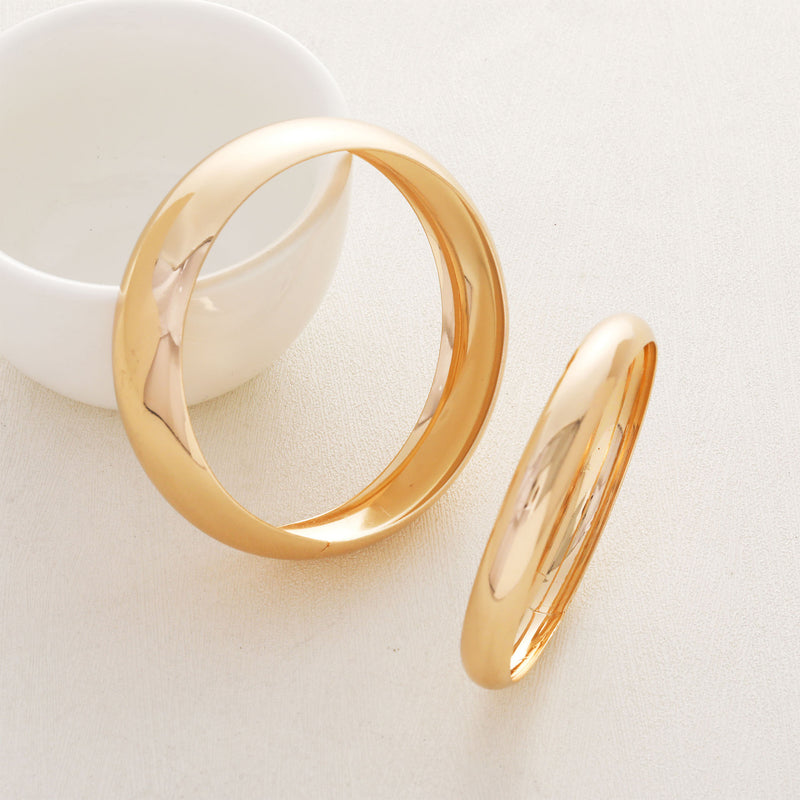 Elegantti Kulta Rannekoru jokaiseen tilaisuuteen