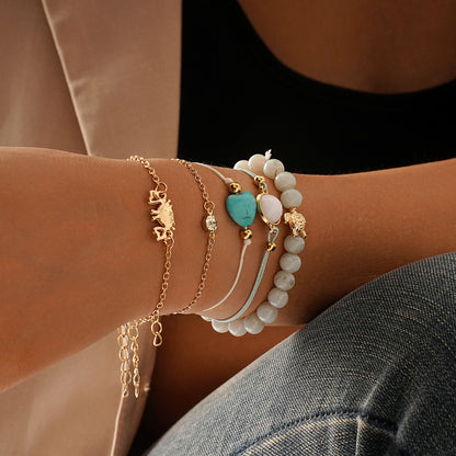 Klassinen Korusetti ajattomalla viehätyksellä