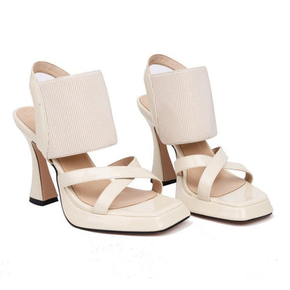 Tyylikkäät Ortopediset Sandaalit Ainutlaatuisella Muotoilulla