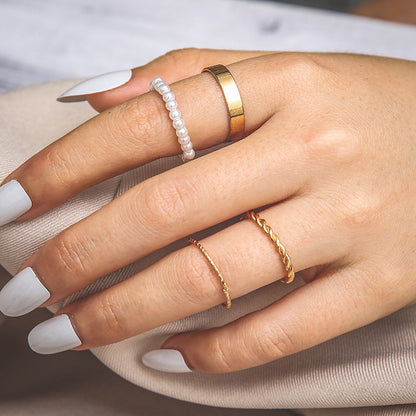 Kaunis Helmi Sormus ainutlaatuisella tyylillä