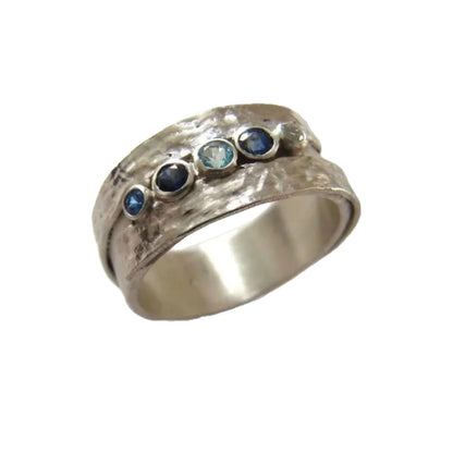 Romanttinen Sormus erityisiin hetkiin