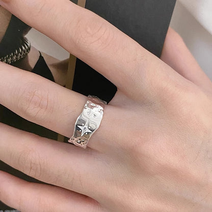 Romanttinen Sormus erityisiin hetkiin