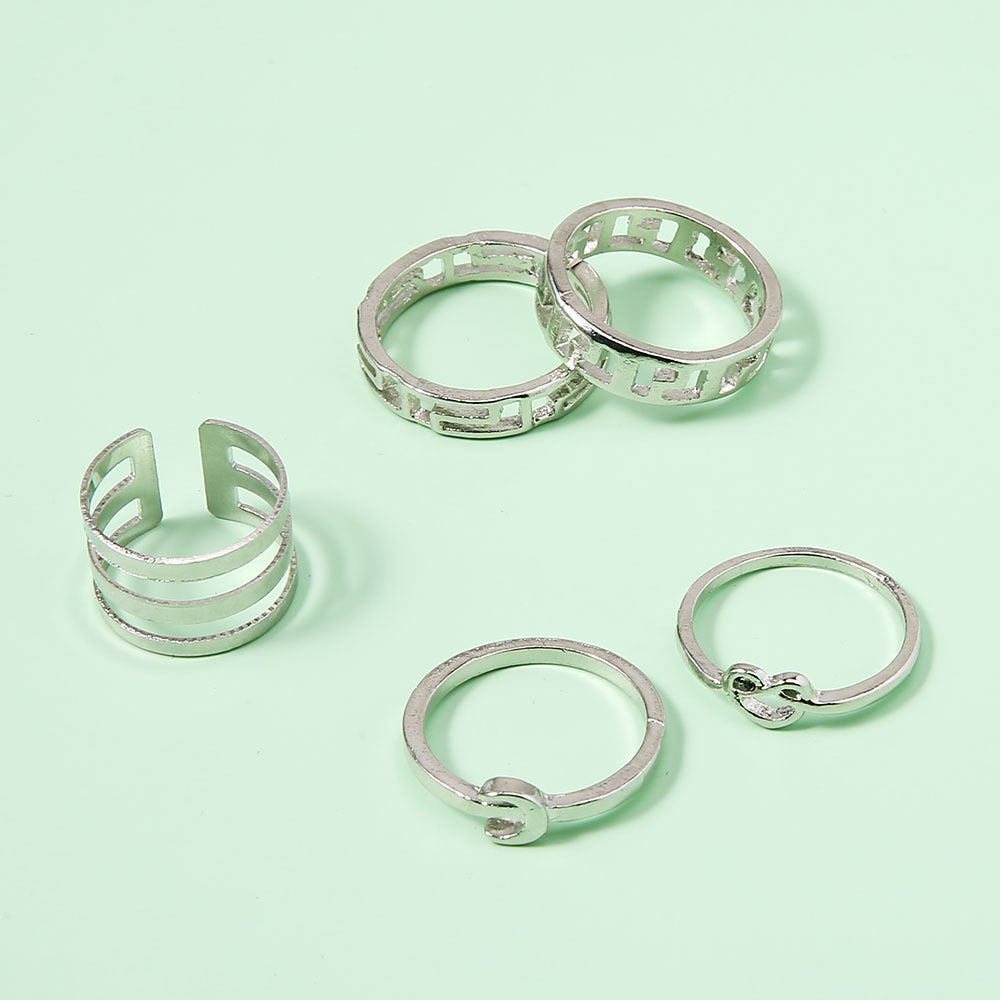 Romanttinen Sormus erityisiin hetkiin