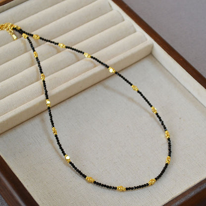 Klassinen Kulta Kaulakoru ajattomalla viehätyksellä