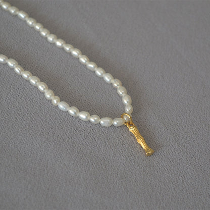 Hurmaava Helmi Kaulakoru jokaiseen tilaisuuteen