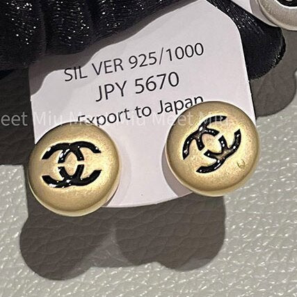 Hurmaava Korvarengas jokaiseen tilaisuuteen