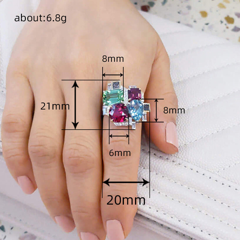 Kaunis Sormus ainutlaatuisella tyylillä