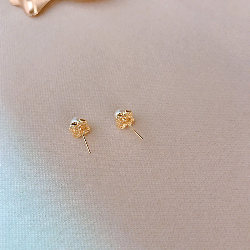 Käsintehty vintage Helmi Korvarengas