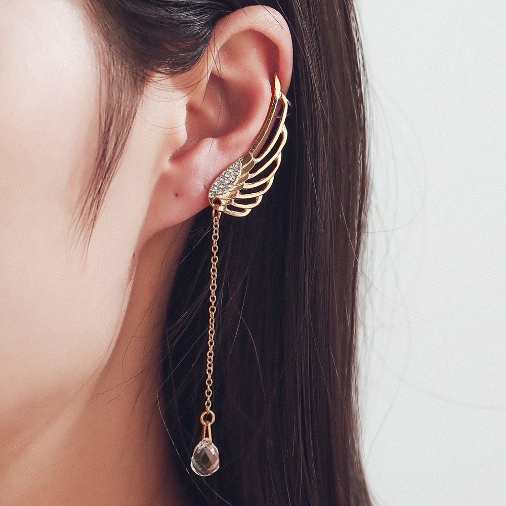 Kaunis Korvarengas ainutlaatuisella tyylillä