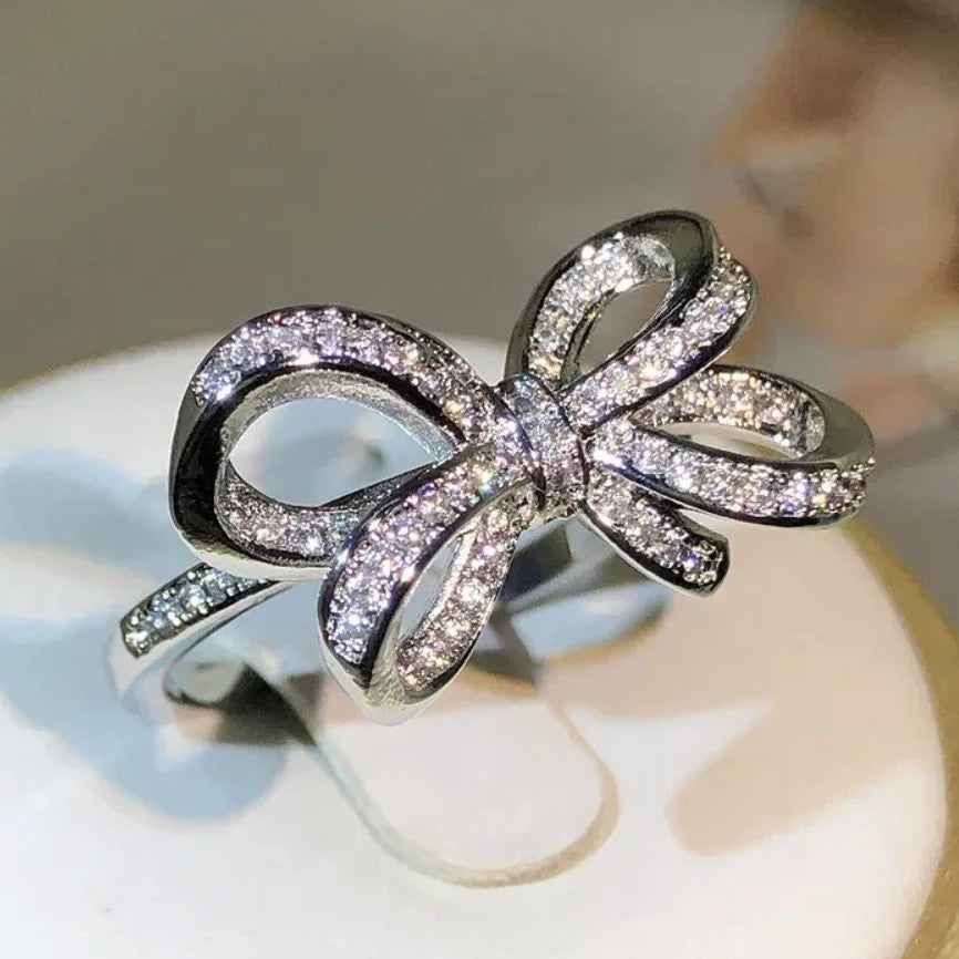 Romanttinen Sormus erityisiin hetkiin