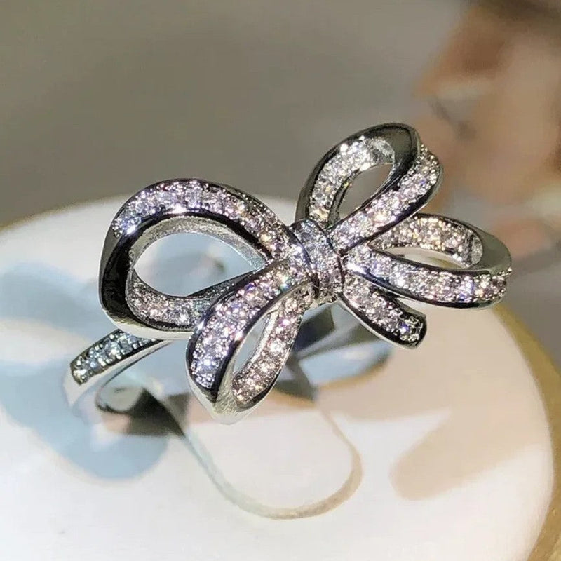 Romanttinen Sormus erityisiin hetkiin