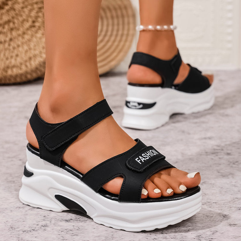 Klassiset Ortopediset Sandaalit Ajattomalla Tyylillä