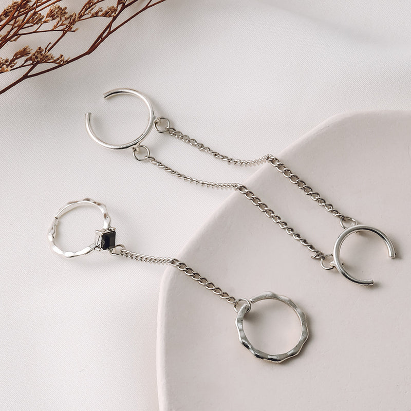 Klassinen Ketju ajattomalla viehätyksellä