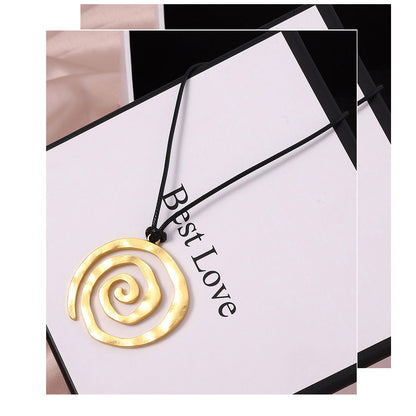 Klassinen Kaulakoru ajattomalla viehätyksellä