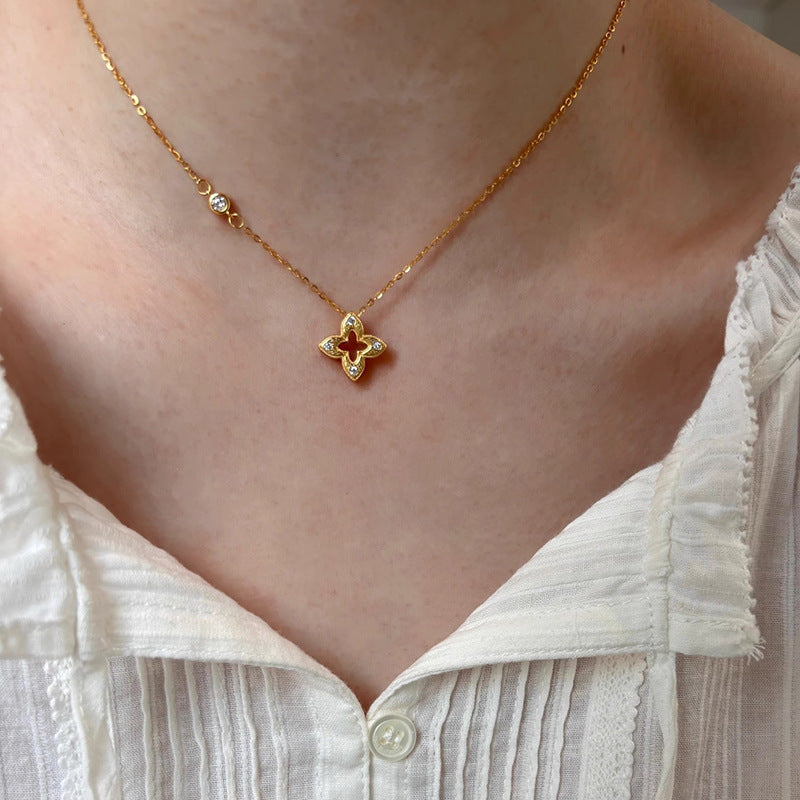 Kaunis Koru ainutlaatuisella tyylillä