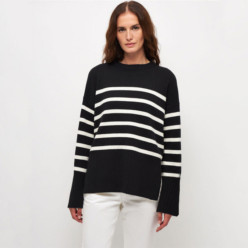 Gracefully Styled Sweater for Any Occasion