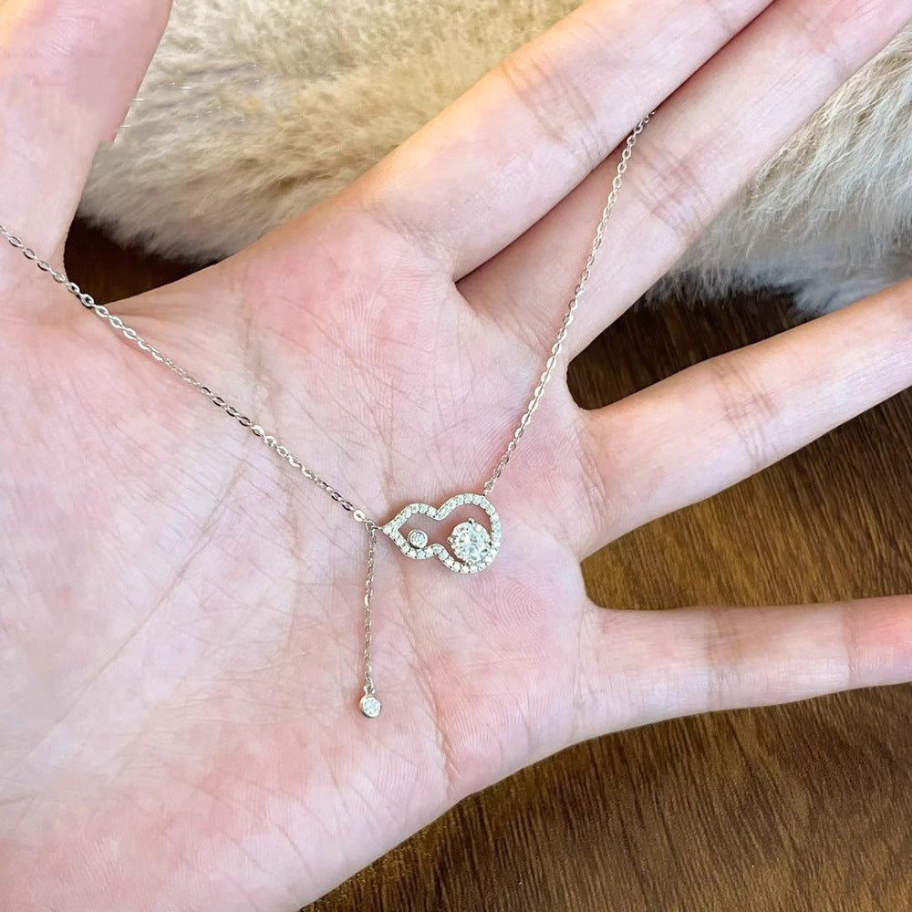 Käsintehty vintage Kaulakoru